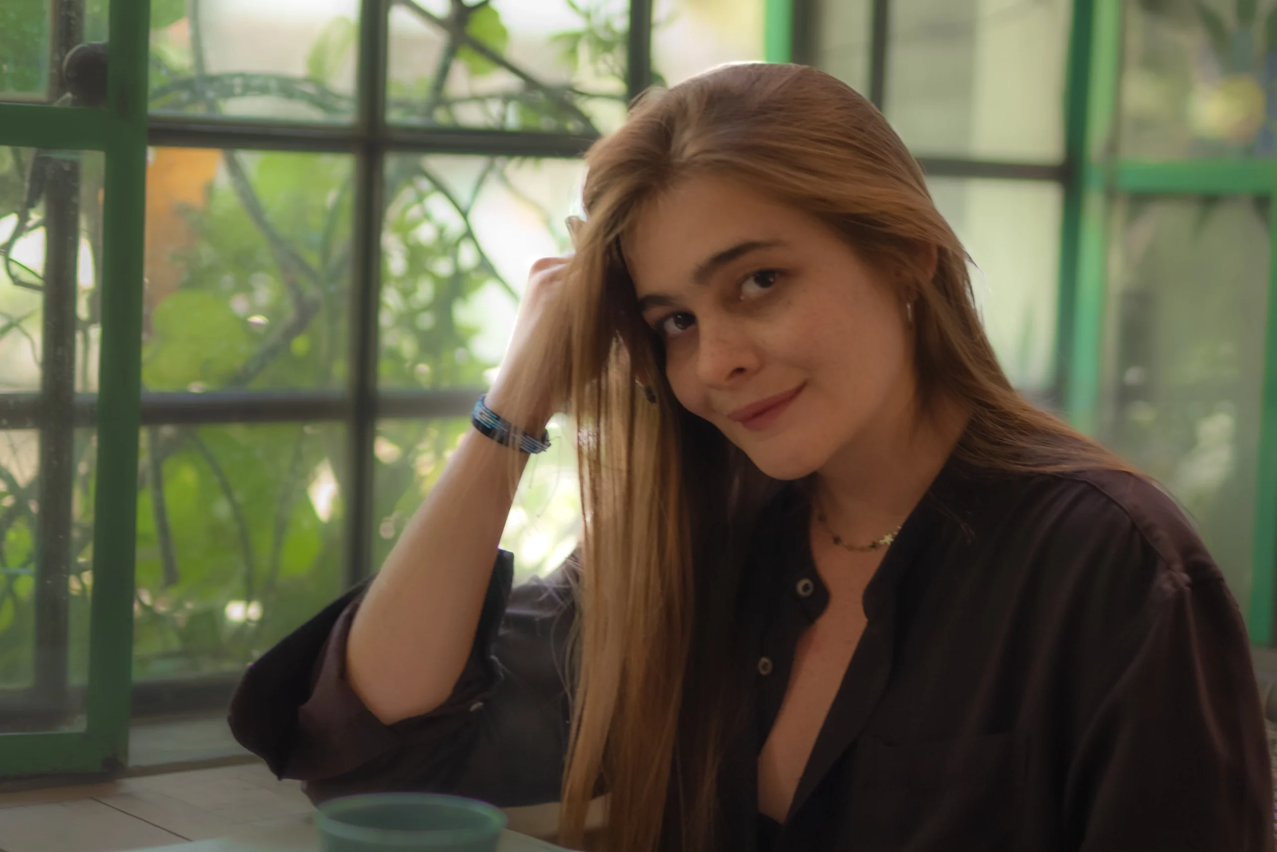 Laura Andrea Rendón Pareja deslumbra con su poemario "Vestigios: Testimonios del lápiz y la carne"