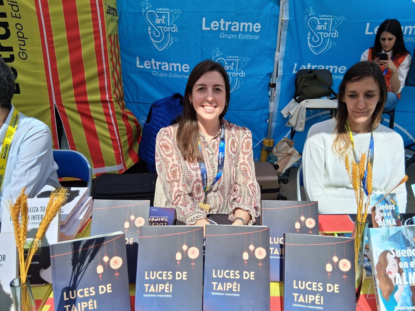 Georgina Matamoros presentó su nueva novela Luces de Taipéi en Sant Jordi 2025 de la mano de Editorial Letrame